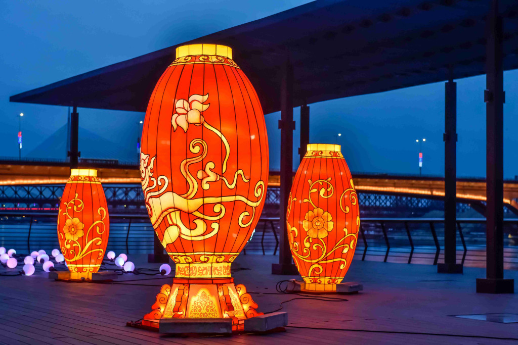 THE CHINESE LIGHT FESTIVAL